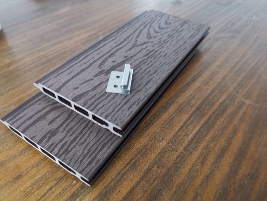 Kayma Önleyici Şık Ahşap Kaplama Vurgu Duvar Dış 3D Dış Mekan WPC Duvar Kaplaması