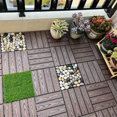 300X300MM Kahverengi WPC DIY Decking Hollow Plastik Decking Panoları Yaşlanmaya Dayanıklı